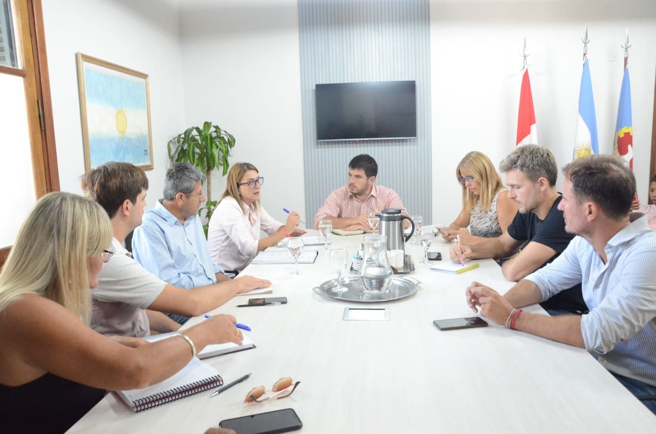 Venado Tuerto se suma a los reclamos de la organización Construir Hacer por la Ruta 33 Venado Tuerto se suma a los reclamos de la organización Construir Hacer por la Ruta 33