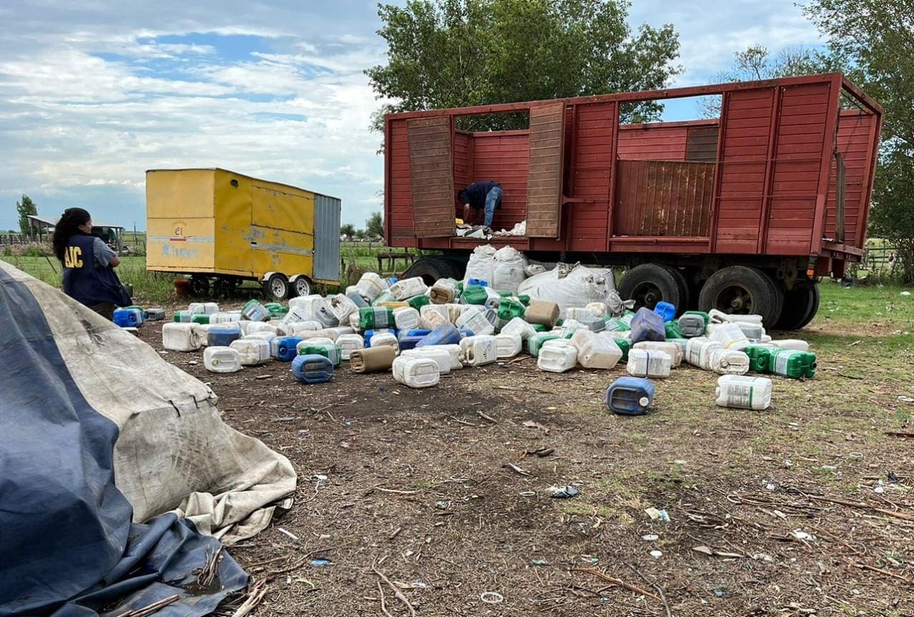 Venado Tuerto: Más de 300 bidones de fitosanitarios fueron secuestrados para evitar riesgos de contaminación