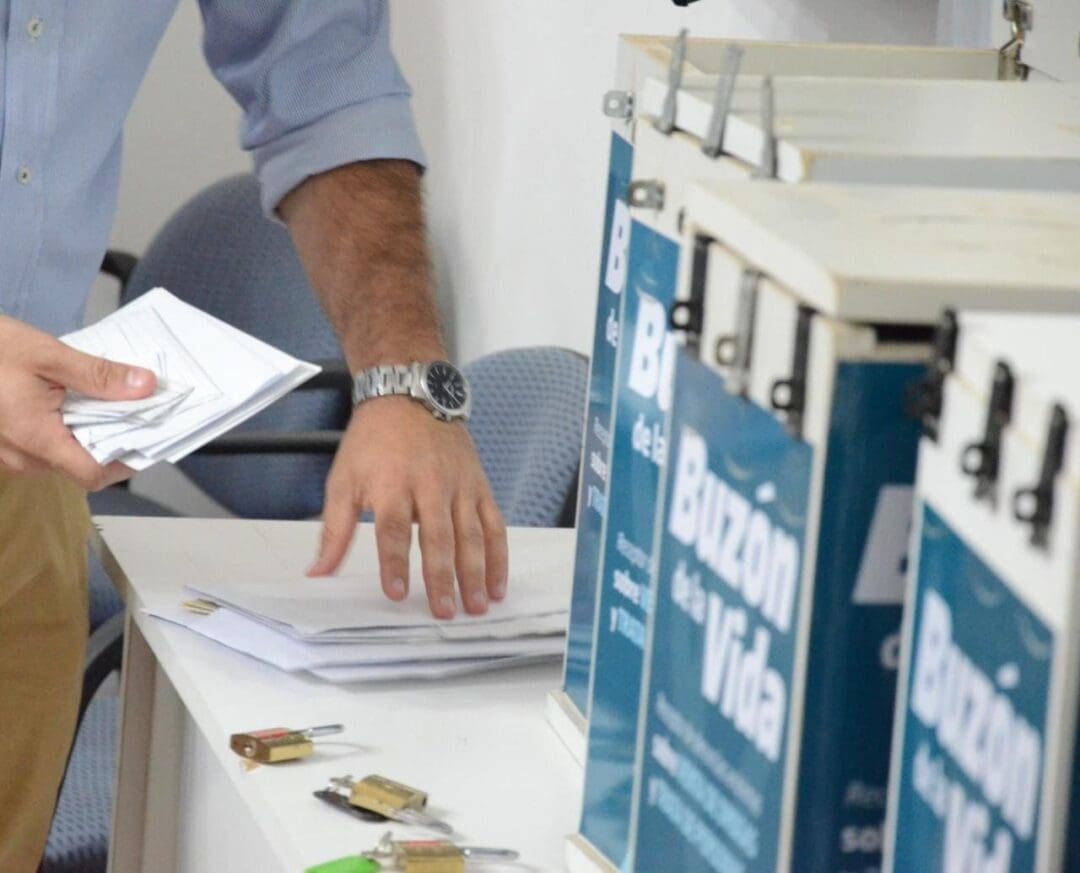Venado Tuerto: El gobierno municipal presentará en fiscalía las 41 denuncias de Buzones de la Vida Venado Tuerto: El gobierno municipal presentará en fiscalía las 41 denuncias de Buzones de la Vida