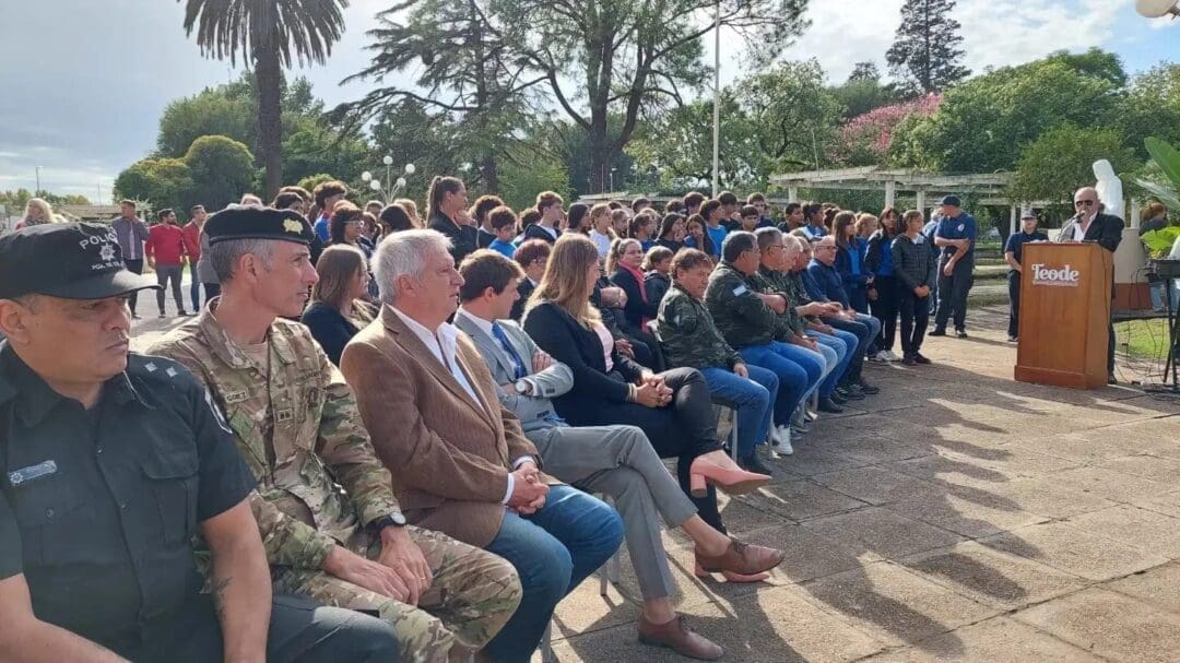 Teodelina: A 41 años de Malvinas, Orciani estuvo presente en el homenaje a los excombatientes Teodelina: A 41 años de Malvinas, Orciani estuvo presente en el homenaje a los excombatientes