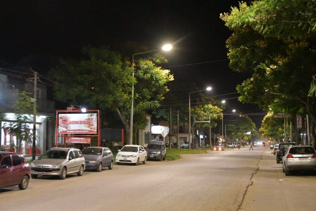 Venado Tuerto: Chiarella inauguró las nuevas luces LED de avenidas Chapuis y Estrugamou Venado Tuerto: Chiarella inauguró las nuevas luces LED de avenidas Chapuis y Estrugamou