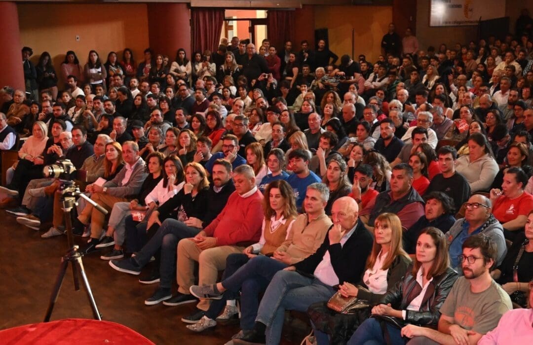 Por amplia mayoría el Partido Socialista resolvió integrar el frente Unidos para Cambiar Santa Fe