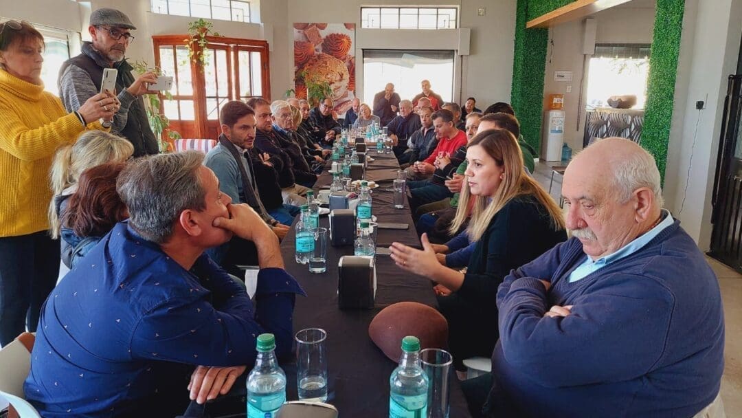 Santa Isabel: Pullaro, Enrico y Orciani junto a los transportistas