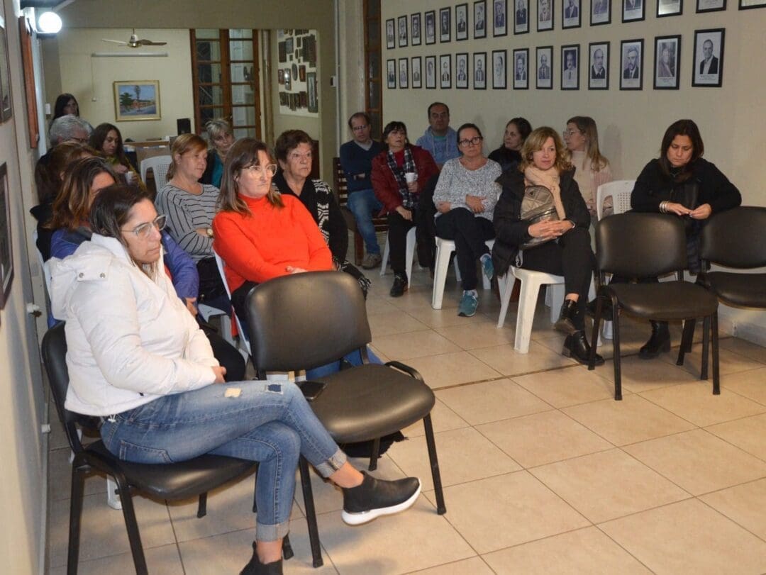 Villa Cañás: FAE, el municipio entregó más de 4 millones de pesos Villa Cañás: FAE, el municipio entregó más de 4 millones de pesos