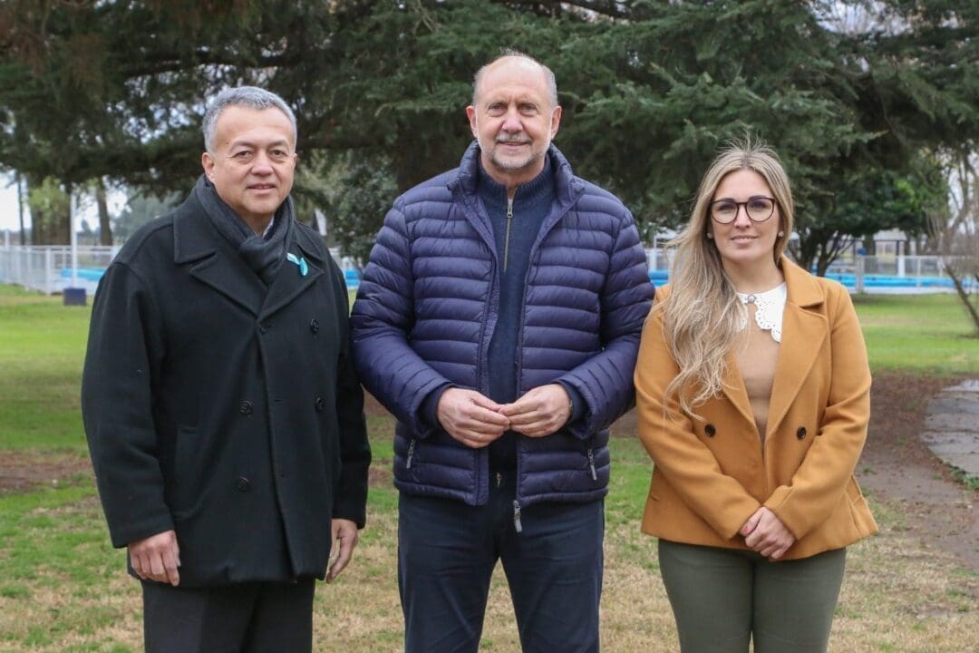 El Dr. Pedro Bustos acompañó a Omar Perotti en su visita a Venado Tuerto El Dr. Pedro Bustos acompañó a Omar Perotti en su visita a Venado Tuerto