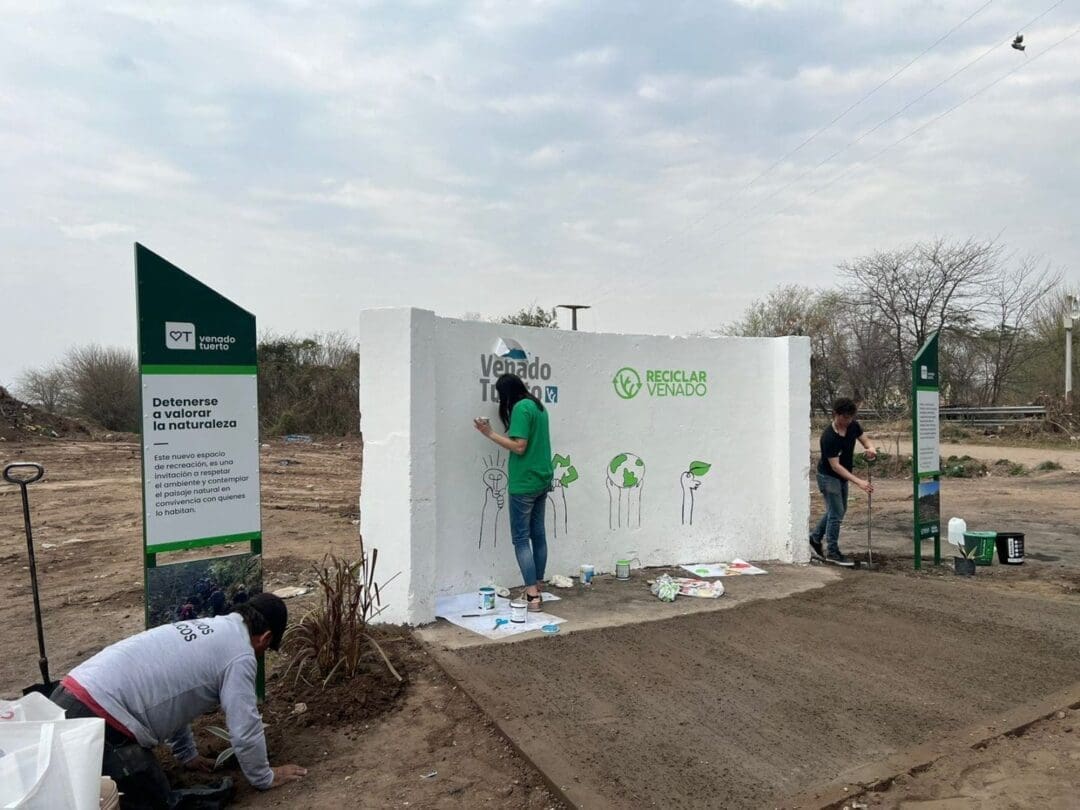 Venado Tuerto: Voluntarios de Reciclar Venado y personal municipal erradicaron histórico minibasural