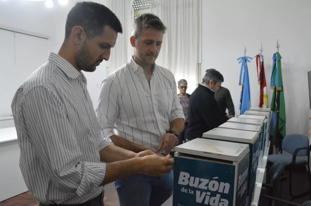 Venado Tuerto: Se recolectaron 42 sobres con posibles denuncias en los Buzones de la Vida Venado Tuerto: Se recolectaron 42 sobres con posibles denuncias en los Buzones de la Vida
