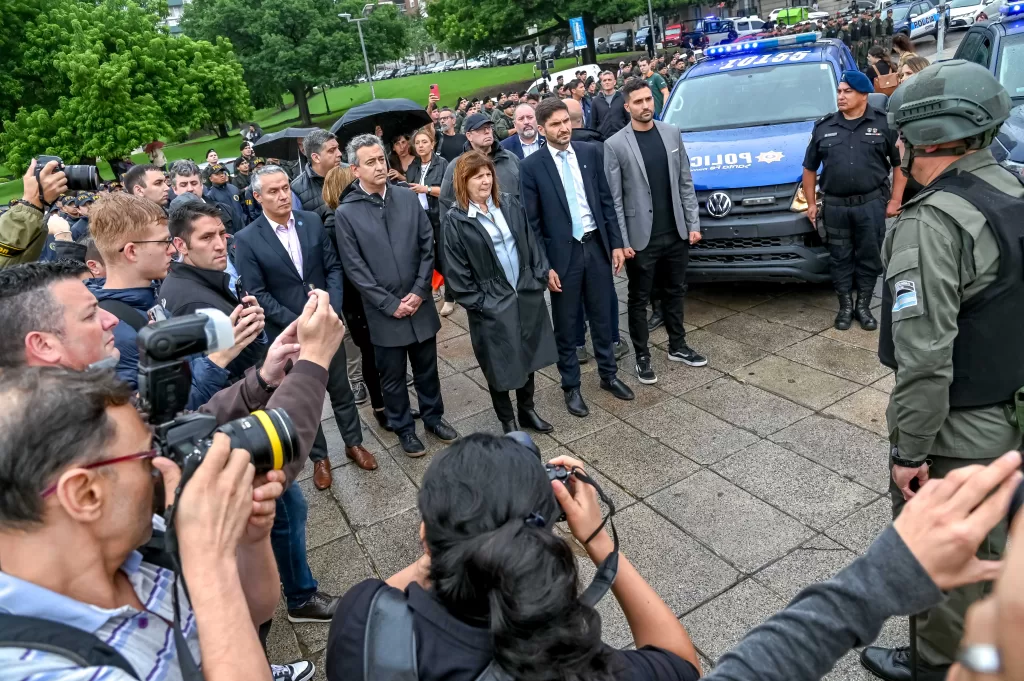 Javkin participó del lanzamiento del Plan Bandera: Esta ciudad hoy recibe lo que reclamábamos Javkin participó del lanzamiento del Plan Bandera: Esta ciudad hoy recibe lo que reclamábamos