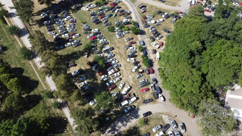 Provincia comienza a compactar los primeros 400 vehículos del Polo Tecnológico de Rosario