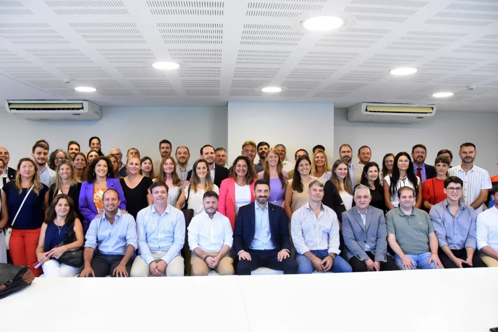 Provincia firmó un convenio con la Red Argentina de Municipios frente al Cambio Climático Provincia firmó un convenio con la Red Argentina de Municipios frente al Cambio Climático
