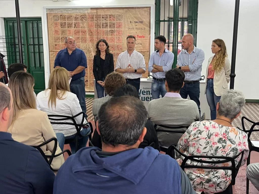 Venado Tuerto: Firma de convenios con vialidad provincial para mejorar la red vial en el departamento Venado Tuerto: Firma de convenios con vialidad provincial para mejorar la red vial en el departamento