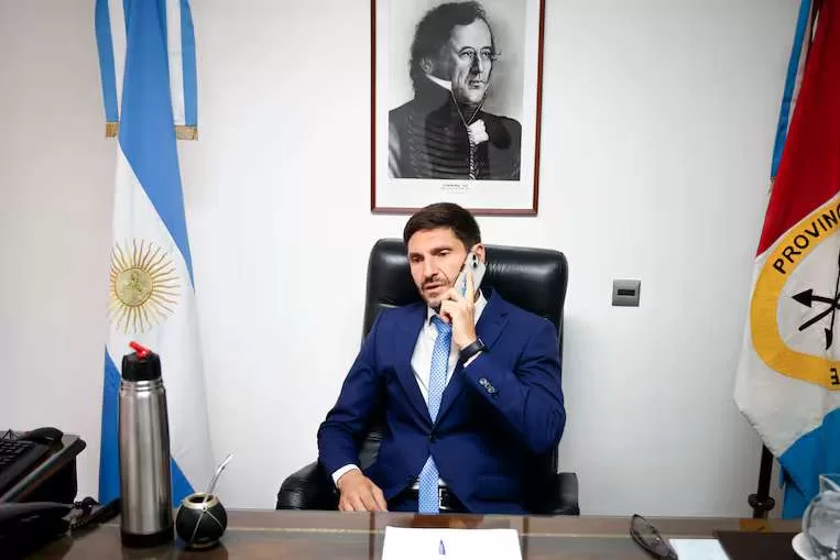 Maximiliano Pullaro: Con este plan del Gobierno se baja la inflación, pero muchos quedarán bajo la línea de pobreza Maximiliano Pullaro: Con este plan del Gobierno se baja la inflación, pero muchos quedarán bajo la línea de pobreza