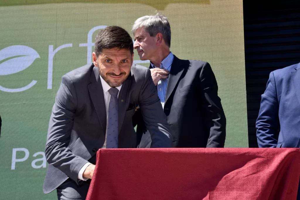 Firmat: 1900 hogares tendrán energía eléctrica mediante paneles solares Firmat: 1900 hogares tendrán energía eléctrica mediante paneles solares
