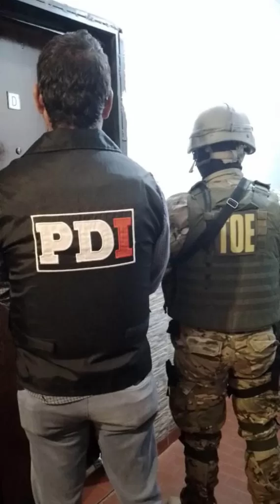 Rosario: PDI aprehendió a dos hombres y una mujer por amenazas calificadas Rosario: PDI aprehendió a dos hombres y una mujer por amenazas calificadas