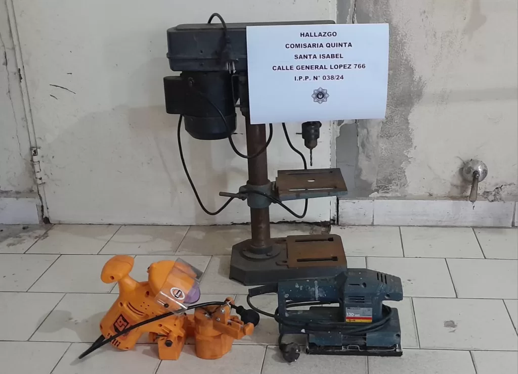 Santa Isabel: Detienen a una mujer y a un hombre en allanamientos por herramientas robadas Santa Isabel: Detienen a una mujer y a un hombre en allanamientos por herramientas robadas