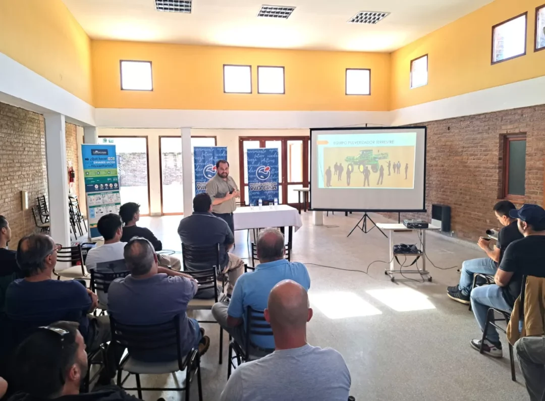 Villa Cañás: Se realizó capacitación de fitosanitarios para operarios de equipos terrestres Villa Cañás: Se realizó capacitación de fitosanitarios para operarios de equipos terrestres