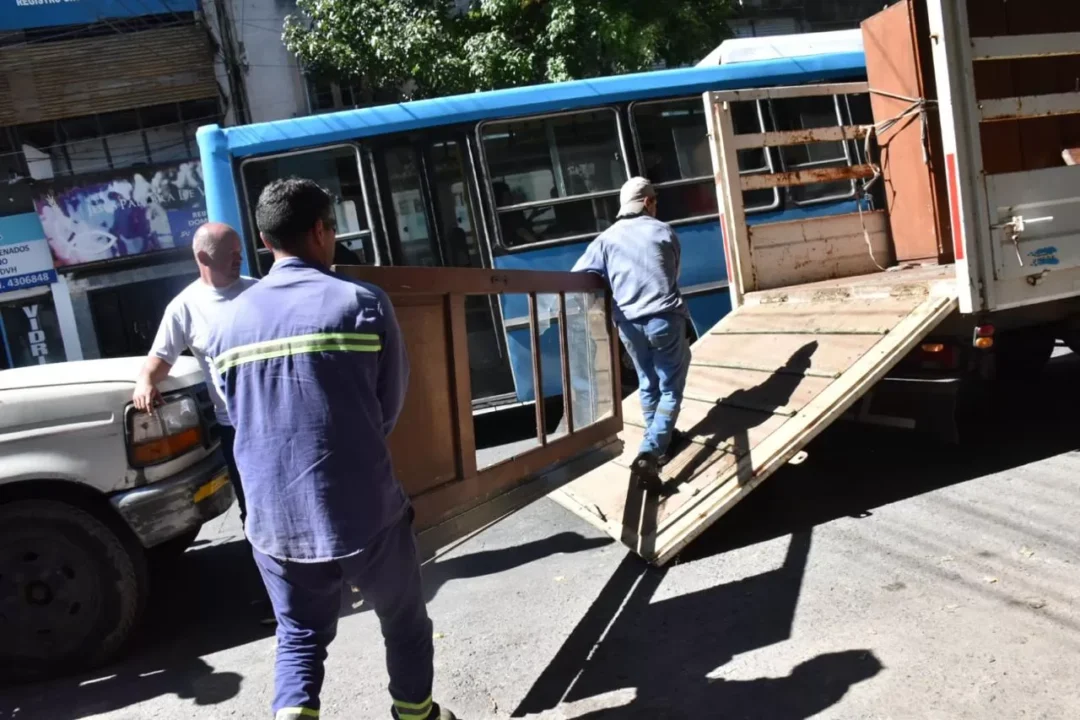 Rosario: Provincia desalojó un local usurpado en Cafferata al 500 Rosario: Provincia desalojó un local usurpado en Cafferata al 500