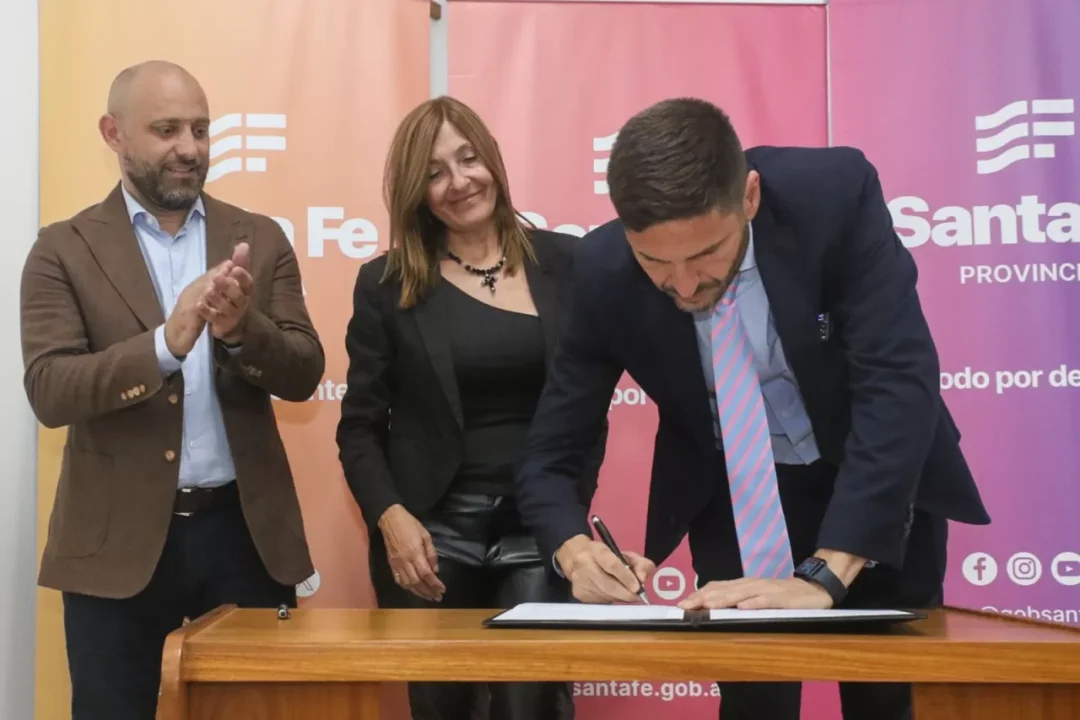Pullaro: Santa Fe invierte en obra pública para generar desarrollo productivo, empleo y crecimiento económico Pullaro: Santa Fe invierte en obra pública para generar desarrollo productivo, empleo y crecimiento económico