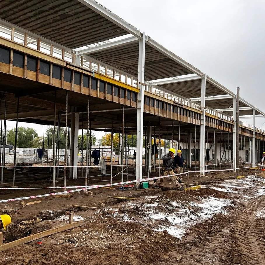 Rufino: Enrico y Di Gregorio valoraron el avance de obra en la nueva Escuela Agrotécnica Rufino: Enrico y Di Gregorio valoraron el avance de obra en la nueva Escuela Agrotécnica