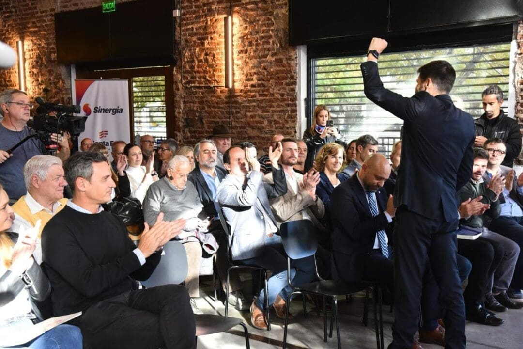 El gobernador Pullaro presentó el programa Sinergia en Rosario El gobernador Pullaro presentó el programa Sinergia en Rosario