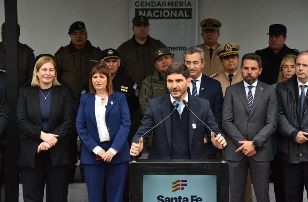 Pullaro: Si seguimos trabajando de manera ardua y articulada, vamos a bajar los niveles de violencia Pullaro: Si seguimos trabajando de manera ardua y articulada, vamos a bajar los niveles de violencia
