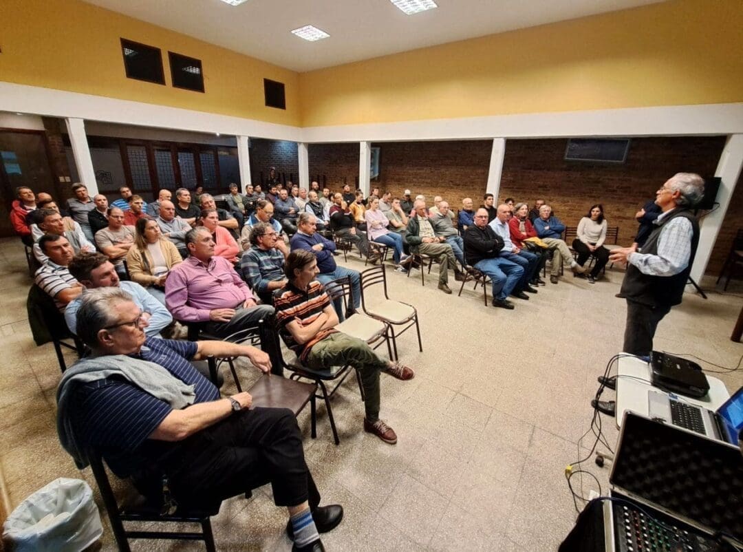 Villa Cañás: Charla sobre manejo de caminos sustentables