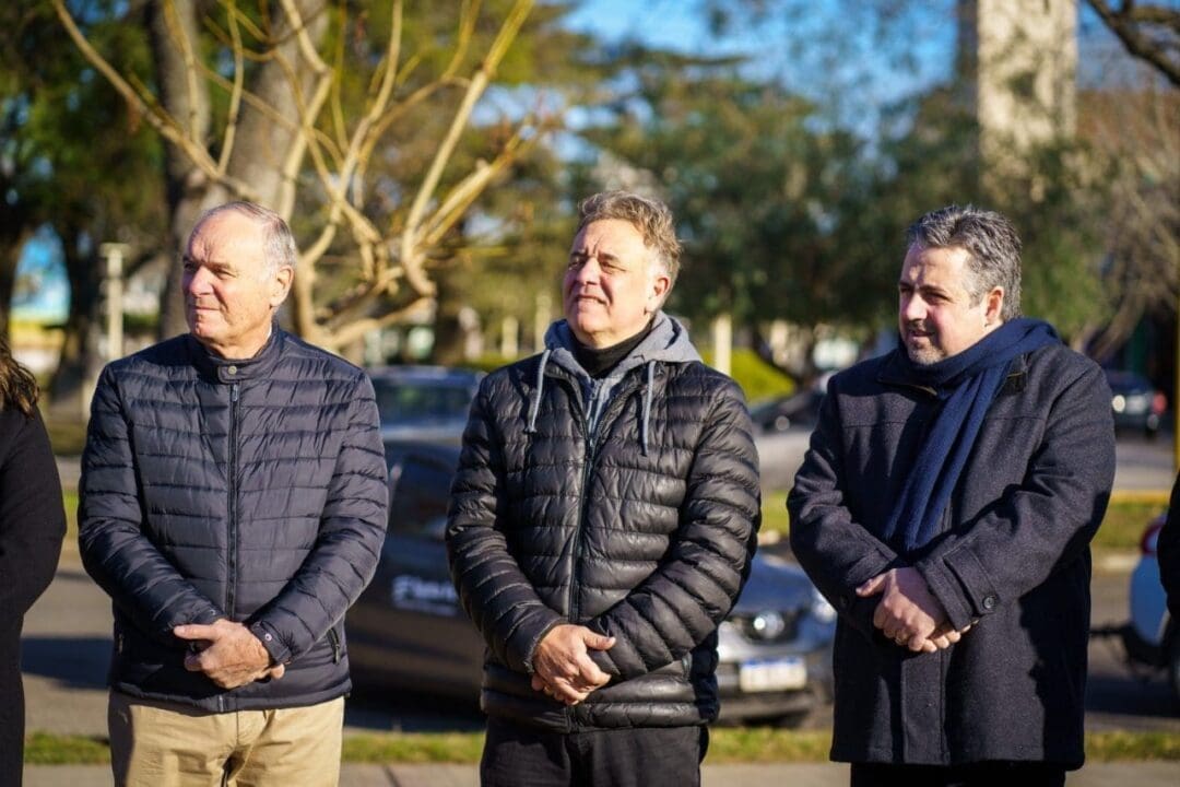 Villa Cañás recibió un nuevo móvil policial Villa Cañás recibió un nuevo móvil policial