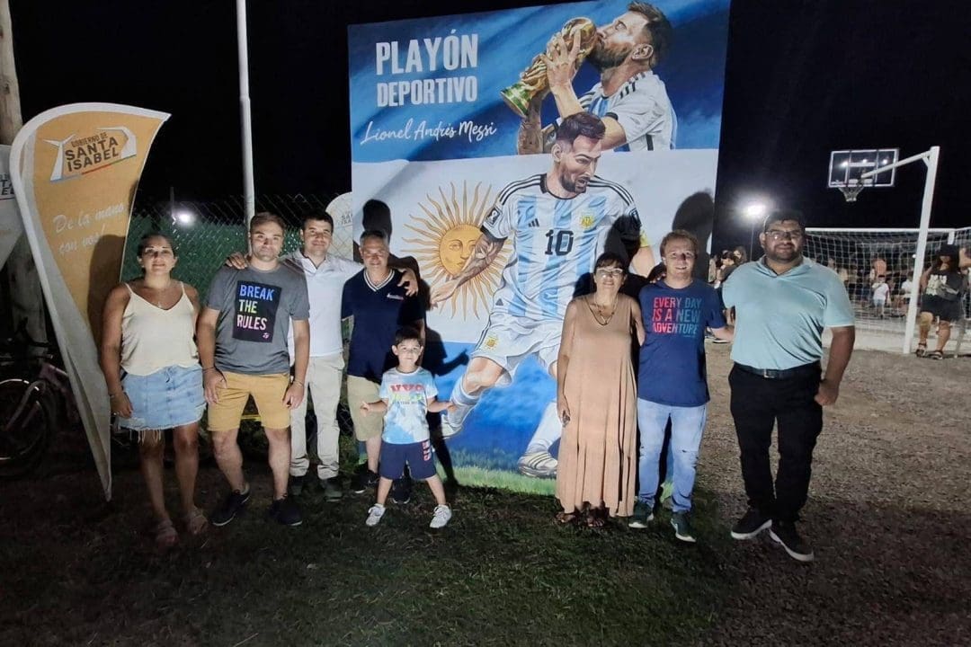 Un nuevo espacio para el deporte: Santa Isabel presentó el Playón Multideportivo Lionel Andrés Messi Un nuevo espacio para el deporte: Santa Isabel presentó el Playón Multideportivo Lionel Andrés Messi