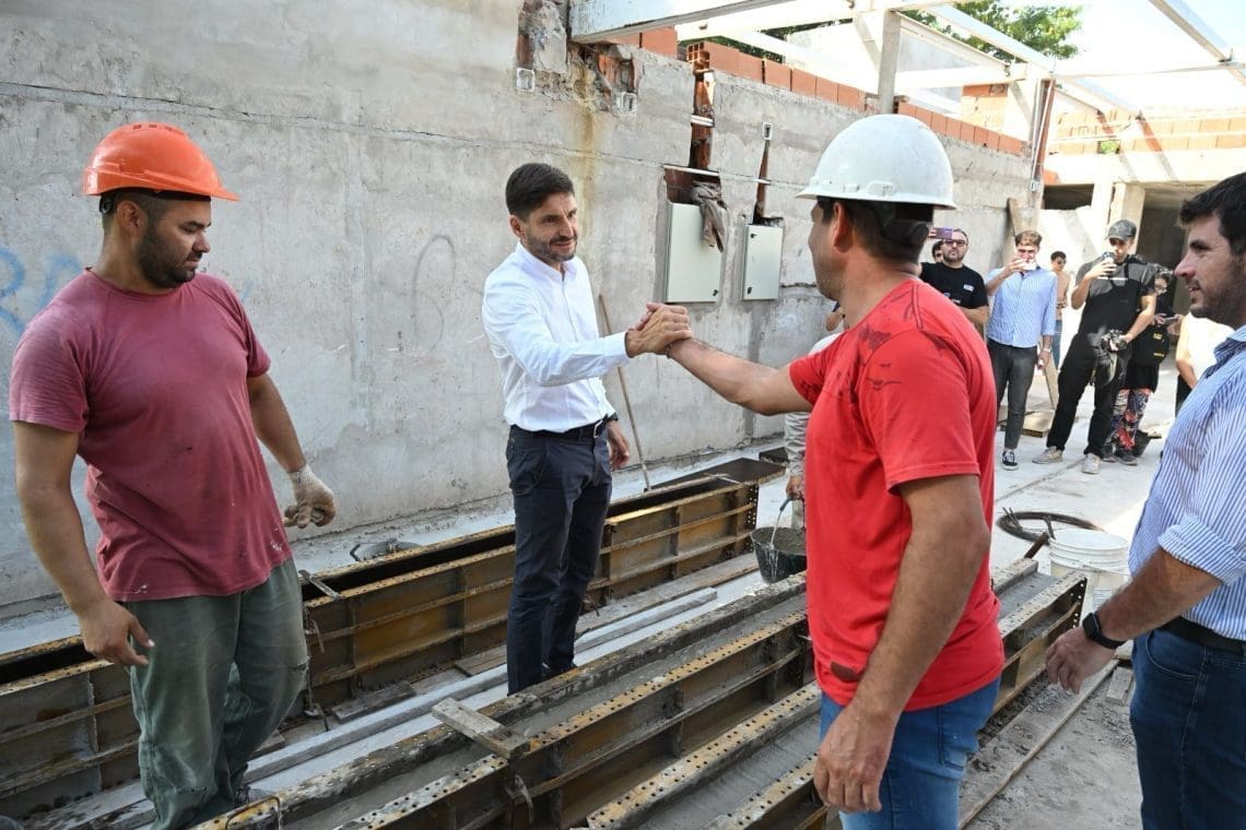 Pullaro visitó la reactivación de la obra en la Escuela Nº 238 de Venado Tuerto