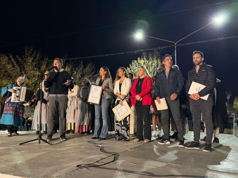 Sofía Galnares cerca de las comunidades del sur santafesino Sofía Galnares cerca de las comunidades del sur santafesino
