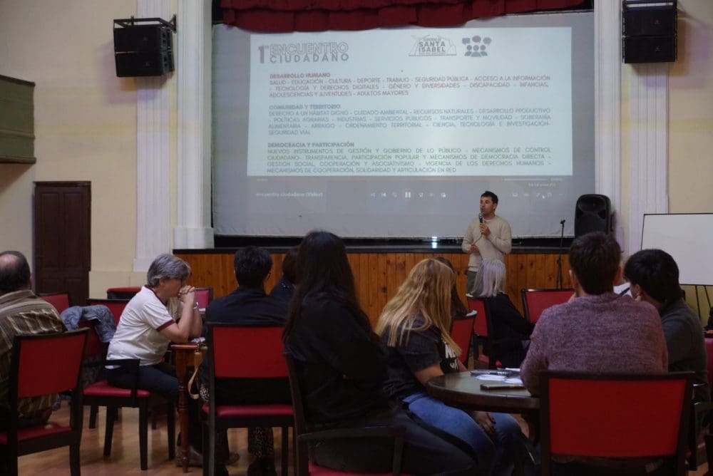 Santa Isabel: Pablo Giorgis pone en marcha una nueva etapa de participación ciudadana Santa Isabel: Pablo Giorgis pone en marcha una nueva etapa de participación ciudadana