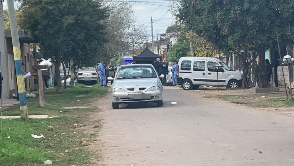 Alarma en Rosario: Policía descontrolado termina muerto por Gendarmería Nacional Alarma en Rosario: Policía descontrolado termina muerto por Gendarmería Nacional