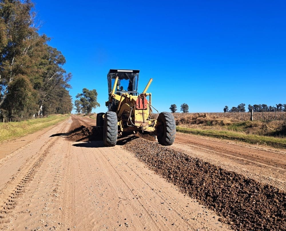 Villa Cañás: Se inició la tercera y última etapa del Programa Caminos Productivos en la Ruta 7s Villa Cañás: Se inició la tercera y última etapa del Programa Caminos Productivos en la Ruta 7s