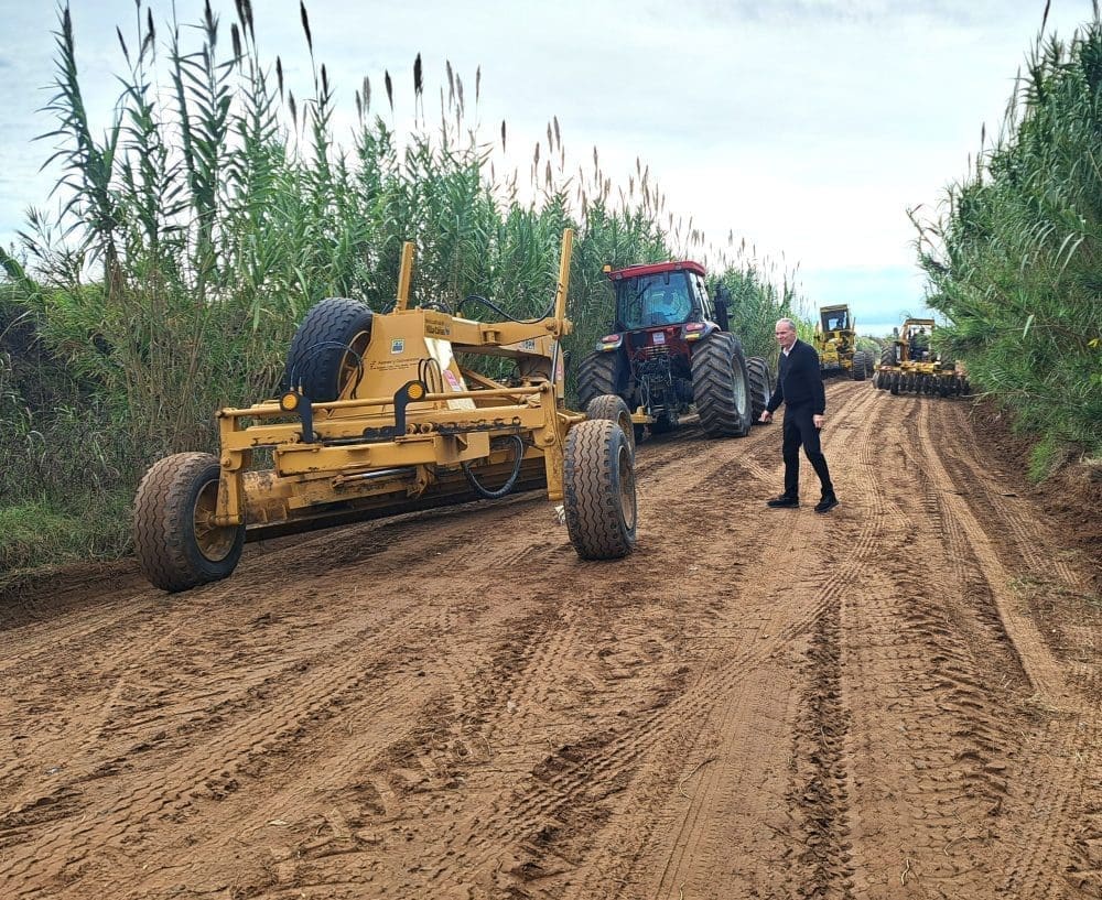 Villa Cañás: Se inició la tercera y última etapa del Programa Caminos Productivos en la Ruta 7s Villa Cañás: Se inició la tercera y última etapa del Programa Caminos Productivos en la Ruta 7s
