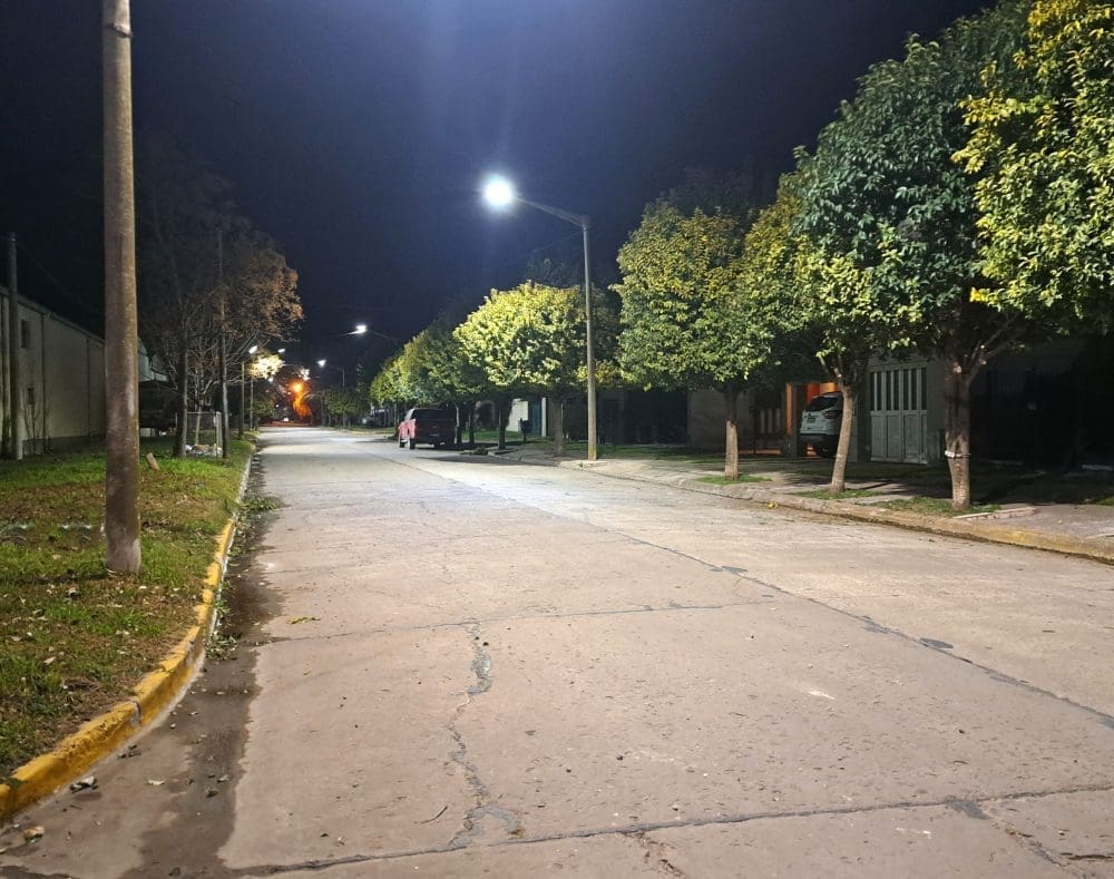 Villa Cañás: Comenzó la tercera etapa de colocación de luminarias LEDs Villa Cañás: Comenzó la tercera etapa de colocación de luminarias LEDs