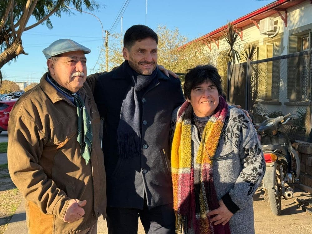 El gobernador Pullaro votó en Hughes y destacó la normalidad de los comicios en toda la provincia El gobernador Pullaro votó en Hughes y destacó la normalidad de los comicios en toda la provincia