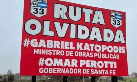 Ruta olvidada: Aparece misterioso cartel a la vera de la Ruta 33 reclamando por la autopista