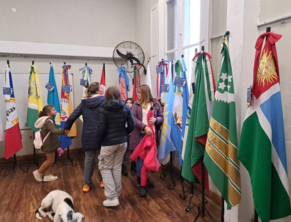 Villa Cañás: Se inauguró la muestra Abanderados Villa Cañás: Se inauguró la muestra Abanderados