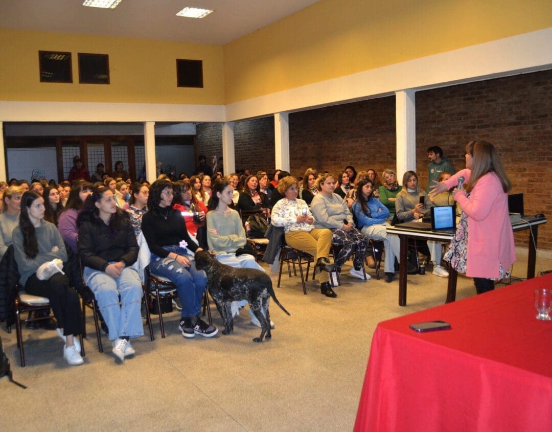 Villa Cañás: Charla sobre discapacidad, un espacio de diálogo y reflexión
