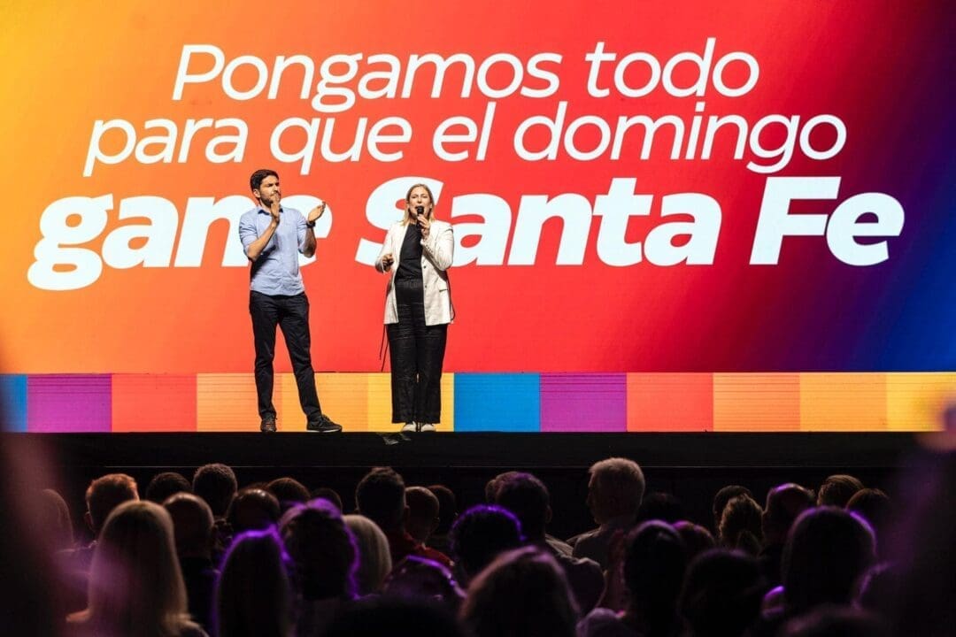 Scaglia cerró la campaña en Rosario: El domingo pongamos todo para que gane Santa Fe Scaglia cerró la campaña en Rosario: El domingo pongamos todo para que gane Santa Fe