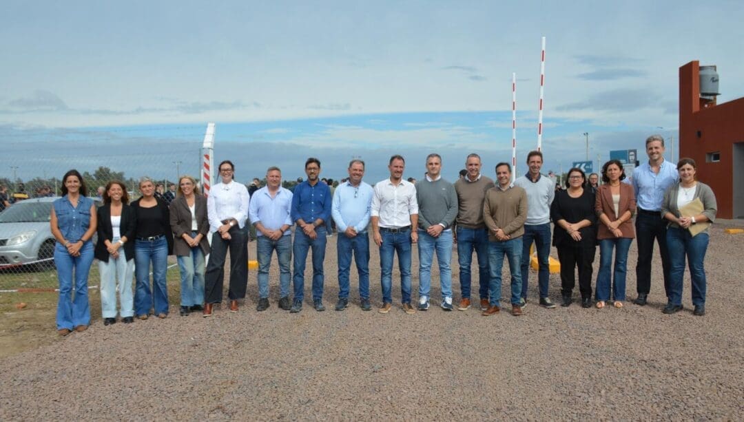 Venado Tuerto inauguró la playa para sacar camiones de los barrios Venado Tuerto inauguró la playa para sacar camiones de los barrios