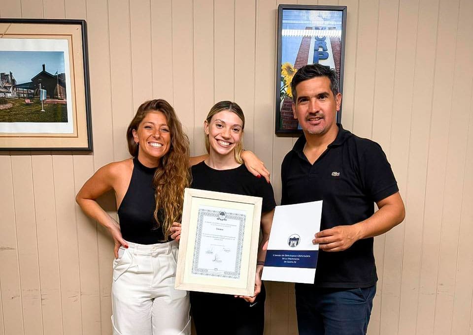 Murphy en lo más alto: La diputada Galnares promovió el reconocimiento a la atleta Guille Cossio