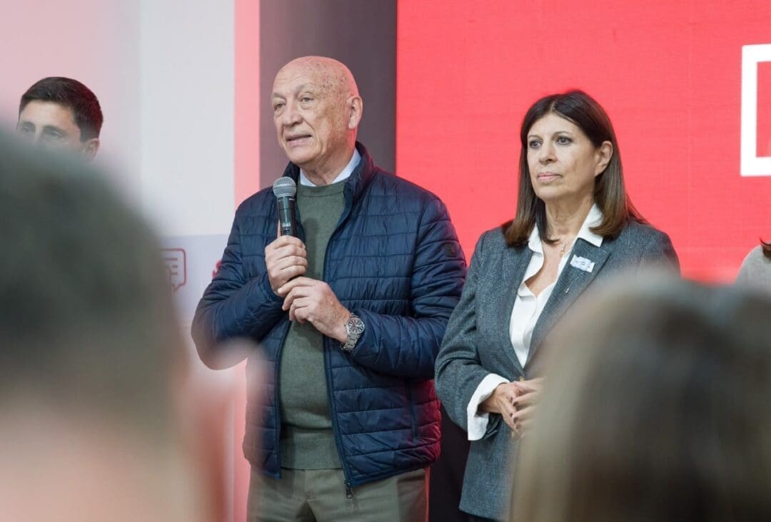 El Socialismo renovó autoridades y apuntó contra el ajuste de Milei El Socialismo renovó autoridades y apuntó contra el ajuste de Milei
