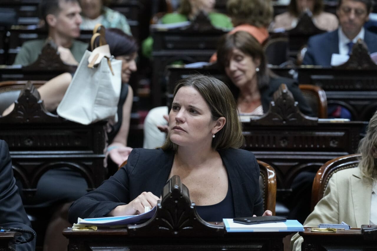 Caren Tepp propone que las deudas no absorban más del 20% del ingreso