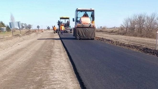 Avanza con la recuperación de la A012 y continúa con reparaciones en rutas provinciales Avanza con la recuperación de la A012 y continúa con reparaciones en rutas provinciales