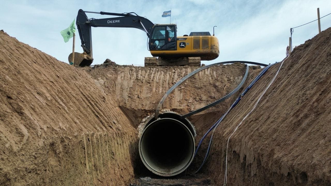 Acueducto Biprovincial: Entra en su etapa final una fase clave del cruce bajo la Autopista Rosario-Santa Fe