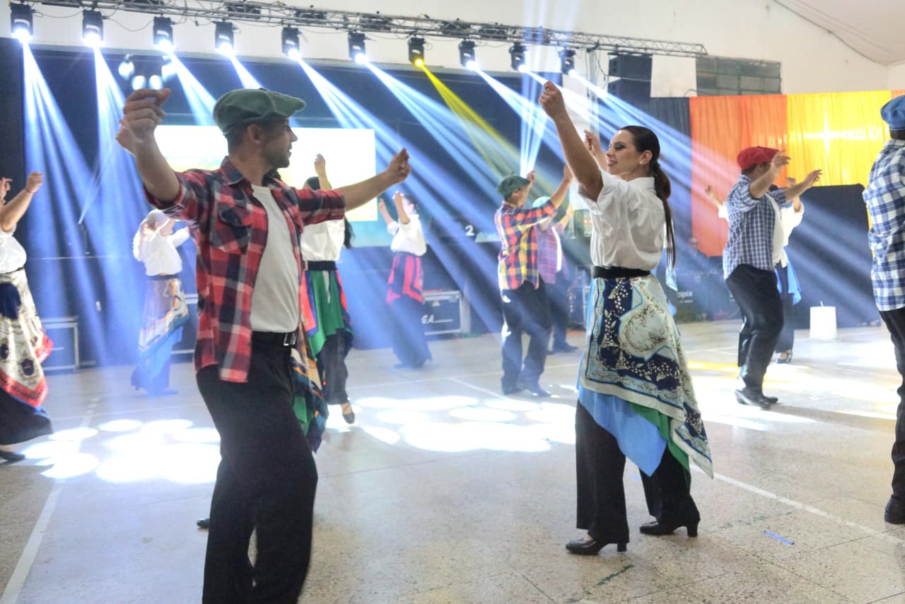 Santa Isabel celebró la danza con un festival a sala llena