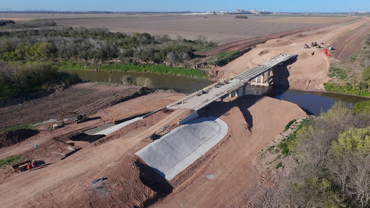 Desvío Giardino al 95% y avances en el puente del Carcarañá Desvío Giardino al 95% y avances en el puente del Carcarañá
