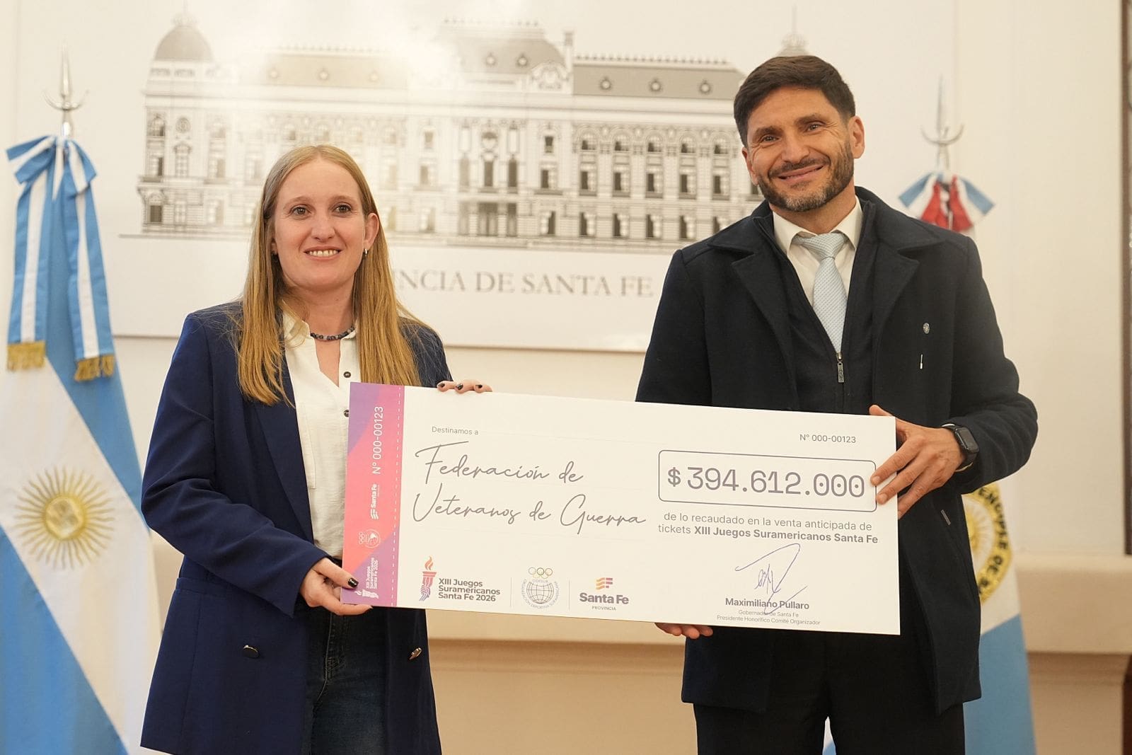 Pullaro entregó a tres instituciones la recaudación de los Juegos Suramericanos
