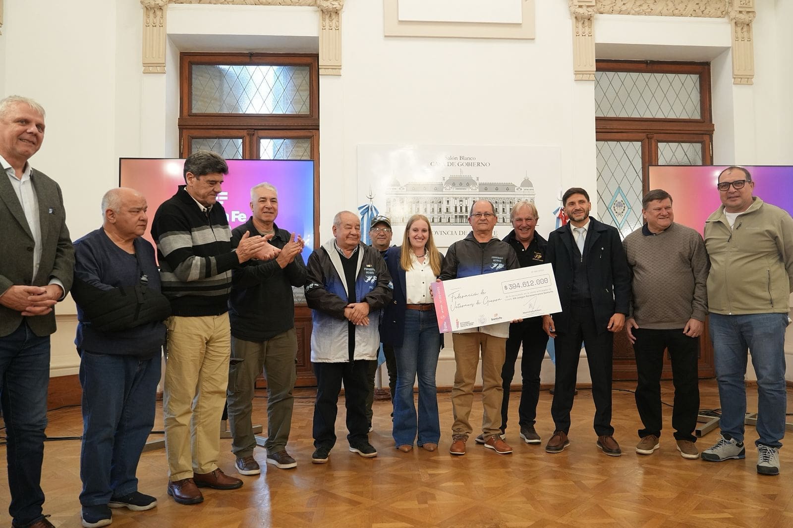Pullaro entregó a tres instituciones la recaudación de los Juegos Suramericanos